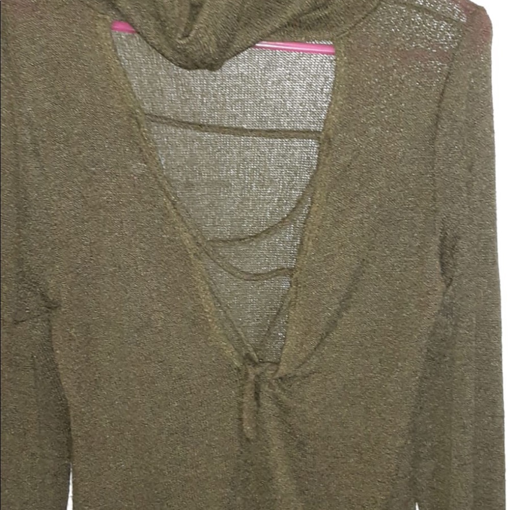 Long sleeve with open back
